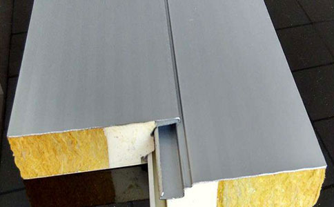 横装岩棉板夹芯板